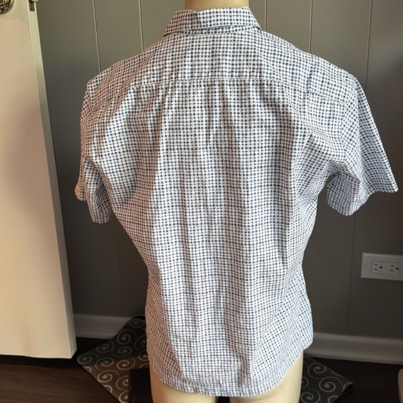 Neiman Marcus white w/ blue/gray abstract check cotton button front shirt. Large - Picture 4 of 6